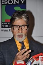 Amitabh Bachchan on the sets of KBC in Mumbai on 7th Sept 2013 (55).JPG